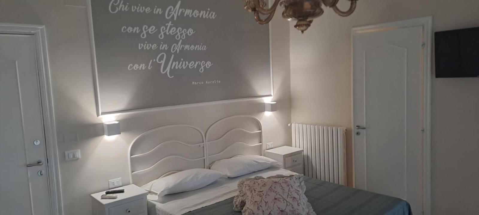 Chez Tata' - Sce Tata Bed and Breakfast Rossano Stazione Eksteriør billede